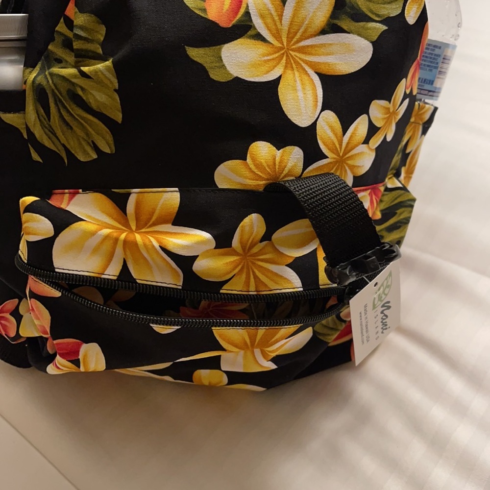 Small/compact backpack - Picture 4 of 5